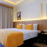 Dugi Otel *