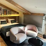 Dugi Otel *
