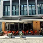 Otel Dugi