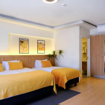 Dugi Hotel *