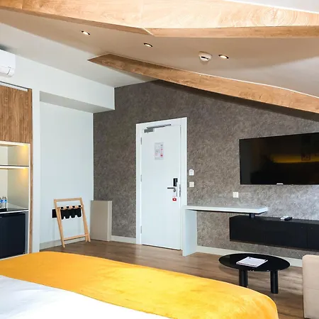 Dugi * اسطنبول