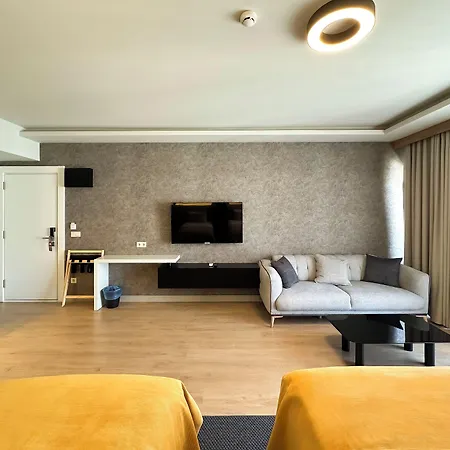 Dugi Otel *